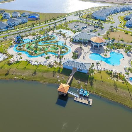 Modern Townhome Wprivate Pool Free Water Park キシミー エクステリア 写真